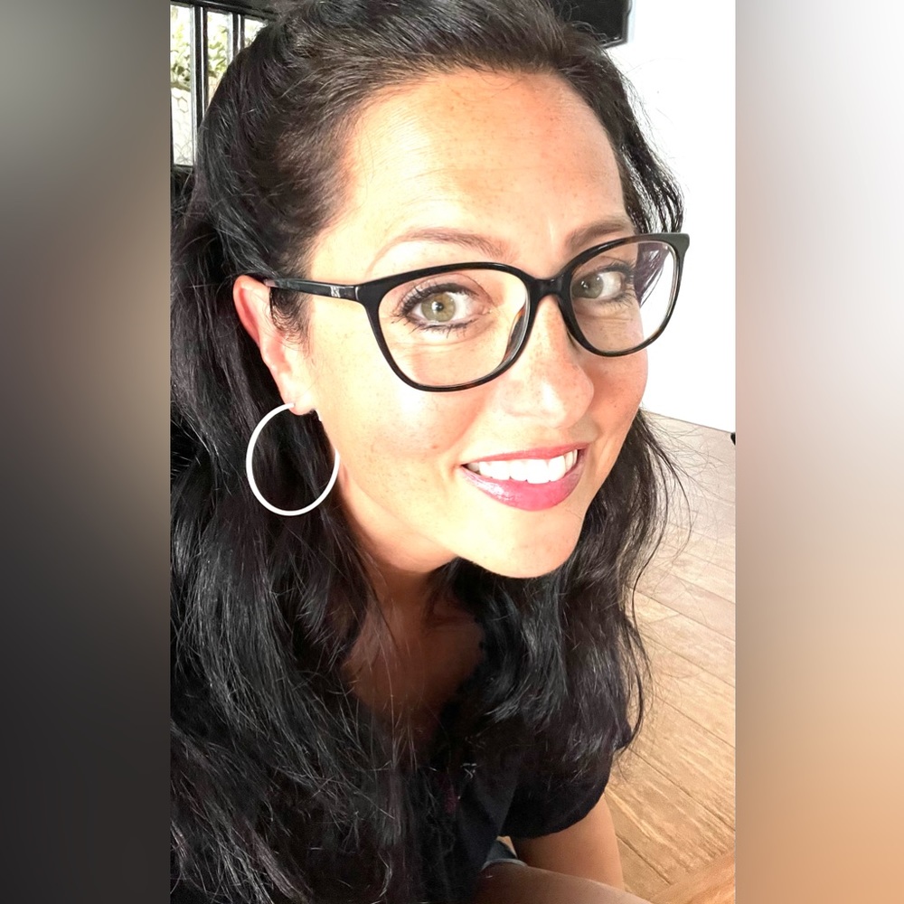 Meet your Posher, Nikki